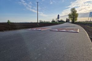 Przebudowana droga w Ostrowitem