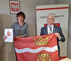 Sekretarz Gminy Krzysztof Pieczka oraz Nikodem Siałkowski